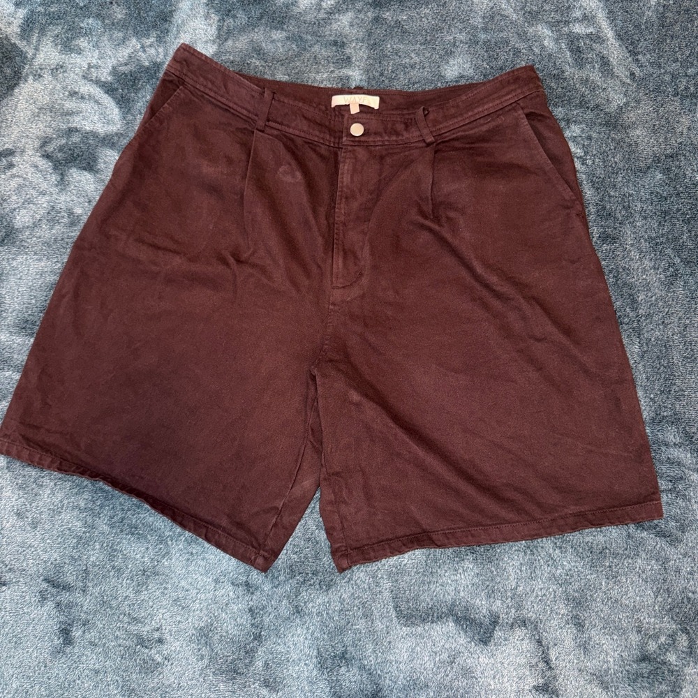 WAYF Women Pleated Shorts XL Burgundy Maroon High Waisted Twill